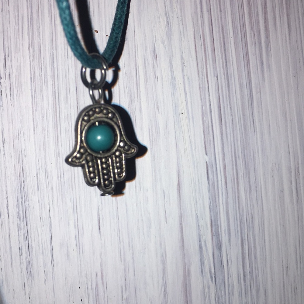 Cute necklace!
